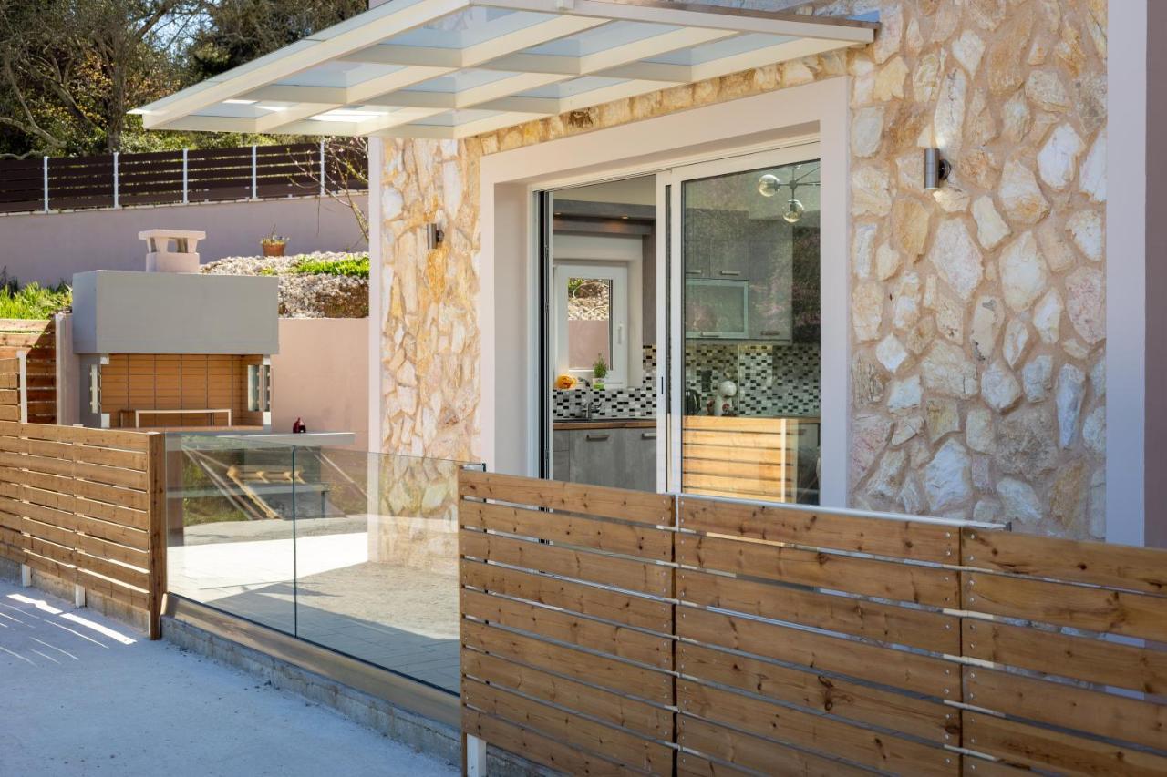 Nightingale Villa & Suites Corfu Gazátika エクステリア 写真